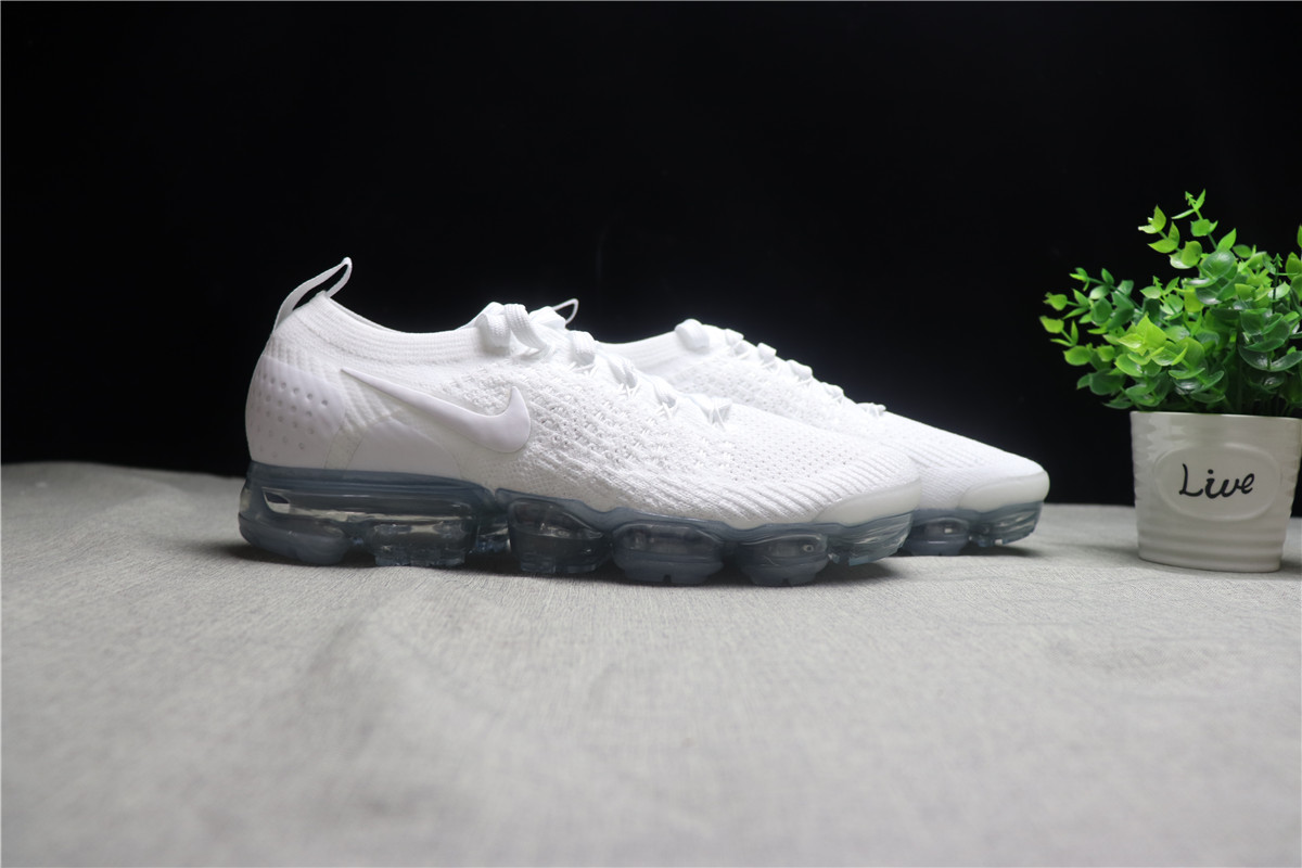 Air Vapormax Triple White