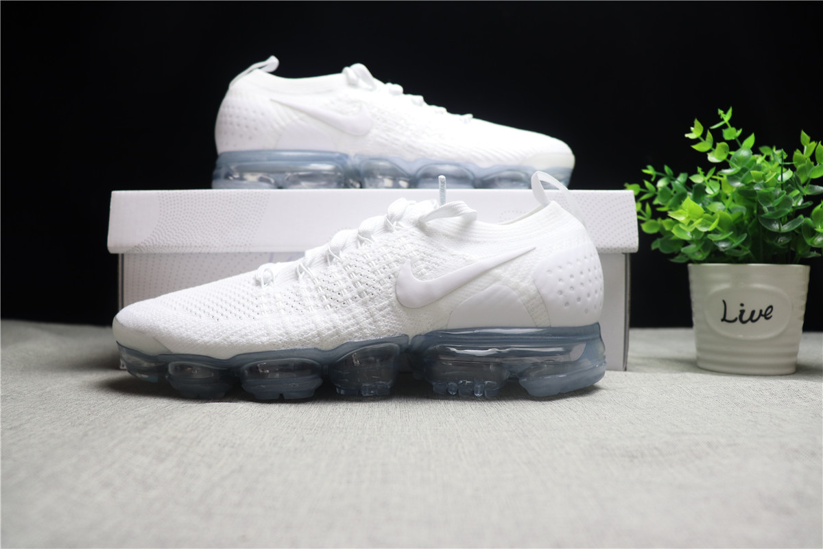 Air Vapormax Triple White